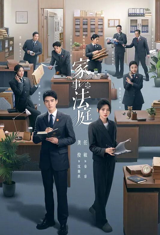 两名女大学生因为插队的问题在学校的公共食堂打了起来据说将双方奶罩都扯飞了一对二饼在空中晃荡了起来 - 有感觉